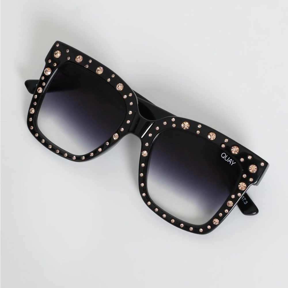 QUAY AUSTRALIA Icy Embellished Black Rose / Black Fade Sunglasses